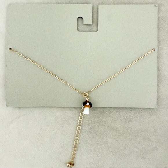 NWT Urban Outfitters Gold Mushroom Charm Chain Necklace - Picture 1 of 3